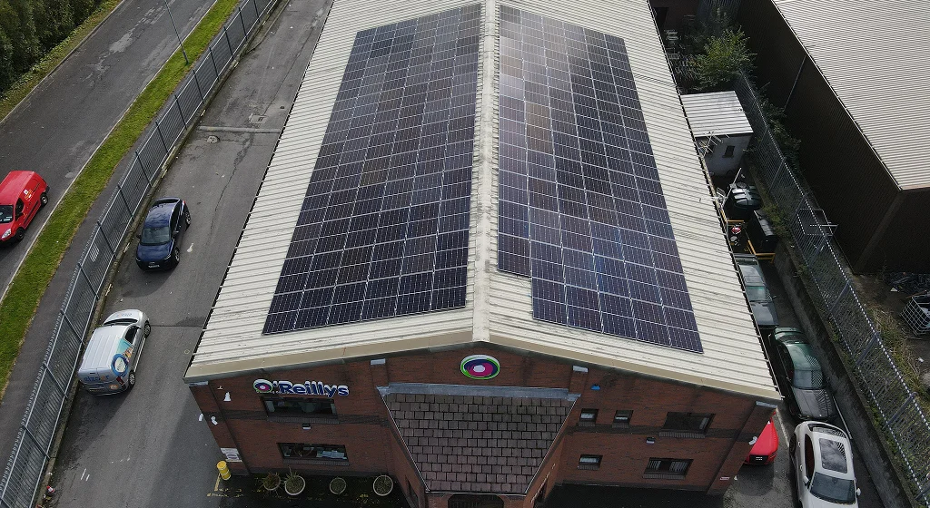 O'Reilly's Wholesale warehouse rooftop with the 144-panel Tier-1 solar array