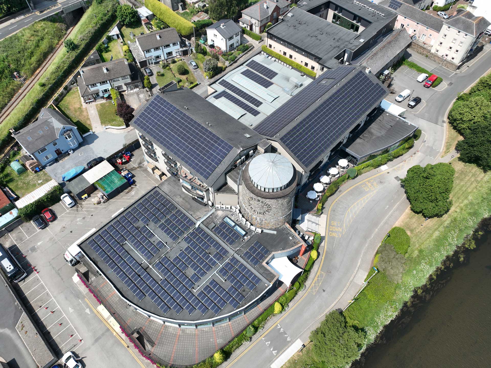 Longi 415W panels on the pitched roof of the Riverside Park Hotel
